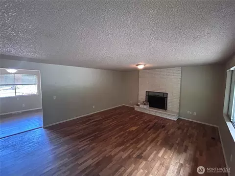 Living - 3001 120th Pl SE, Everett, WA 98208 photo 1 of 1