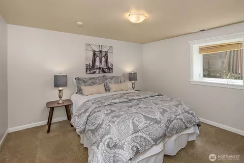 Bedroom - 223 29th Ave E, Seattle, WA 98112 photo 5 of 5