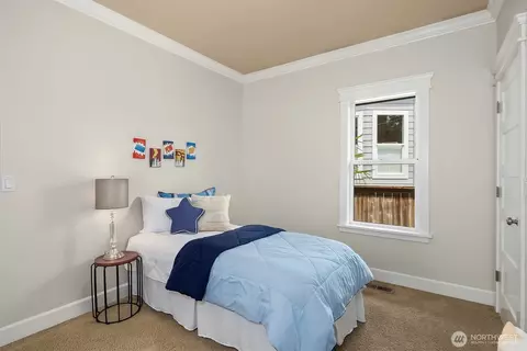 Bedroom - 223 29th Ave E, Seattle, WA 98112 photo 3 of 5