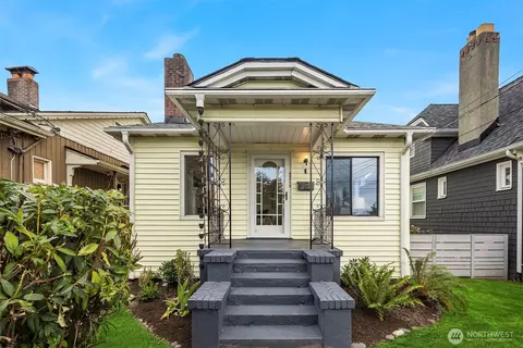 5215 Latona Ave NE, Seattle, WA 98105