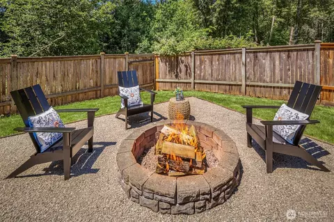 Exterior - 22422 15th Pl W, Bothell, WA 98021 photo 6 of 8