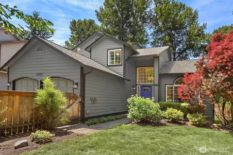 Exterior - 22422 15th Pl W, Bothell, WA 98021 photo 4 of 8