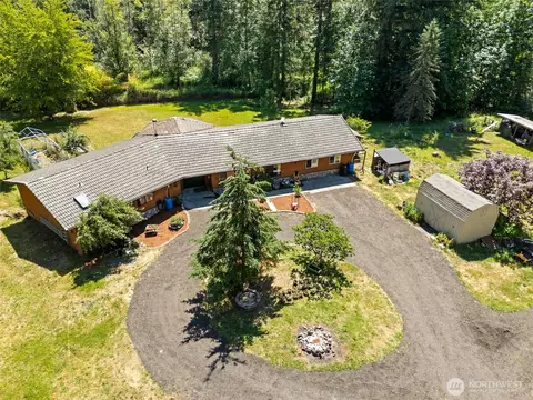 Exterior - 470 E Murray Rd N, Grapeview, WA 98546 photo 3 of 8