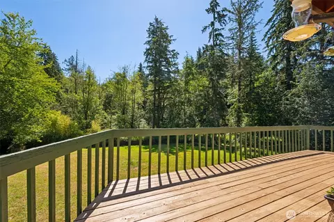 Exterior - 470 E Murray Rd N, Grapeview, WA 98546 photo 4 of 8
