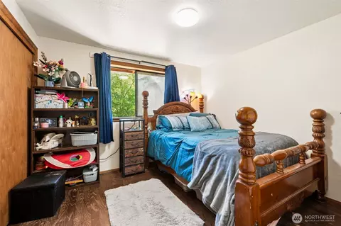 Bedroom - 470 E Murray Rd N, Grapeview, WA 98546 photo 3 of 5