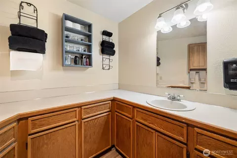 Bath - 470 E Murray Rd N, Grapeview, WA 98546 photo 4 of 5