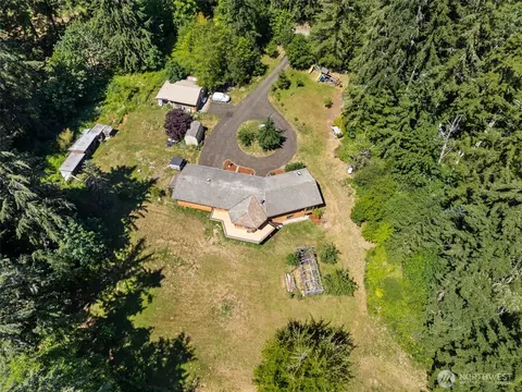 Exterior - 470 E Murray Rd N, Grapeview, WA 98546 photo 2 of 8