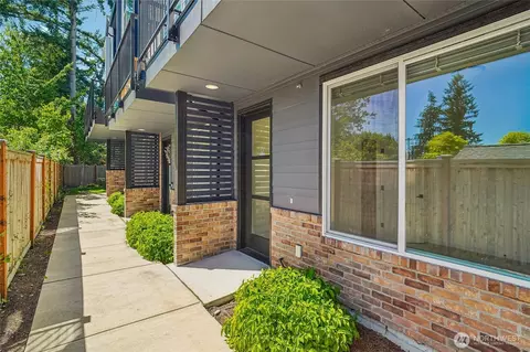 22906 56th Ave W #D, Mountlake Terrace, WA 98043