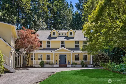 8363 NE Sumanee Pl, Bainbridge Island, WA 98110