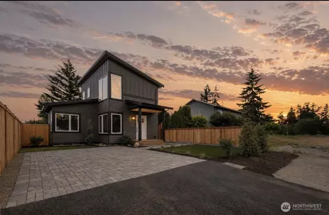 15701 117th Ave SE, Renton, WA 98058