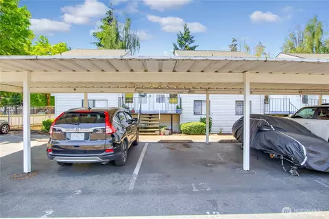 1313 W James St #2, Kent, WA 98032