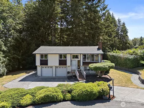 3981 Coronet Pl SE, Port Orchard, WA 98366