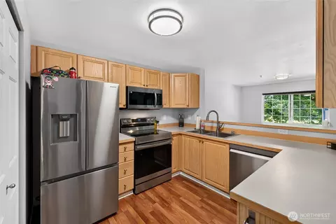 13306 SE 272nd Street Ct #F202, Kent, WA 98042
