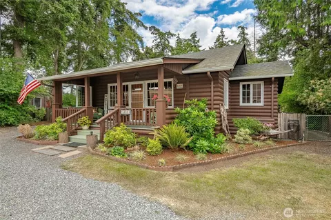 4803 Cedar Ln, Blaine, WA 98230