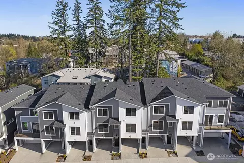 16823 Alder Way #J2, Lynnwood, WA 98037