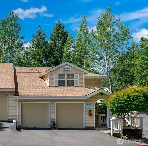 2540 118th Ave SE #1-202, Bellevue, WA 98005