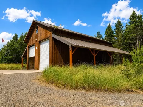1195 215 Th Ln, Ocean Park, WA 98640