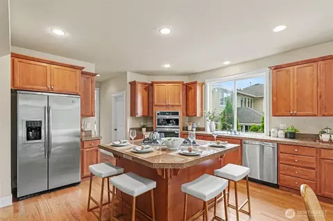 Kitchen - 4008 167th Pl SE, Bothell, WA 98012 photo 4 of 4