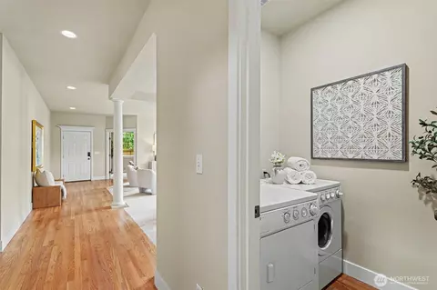 Entry Way - 4008 167th Pl SE, Bothell, WA 98012 photo 2 of 2