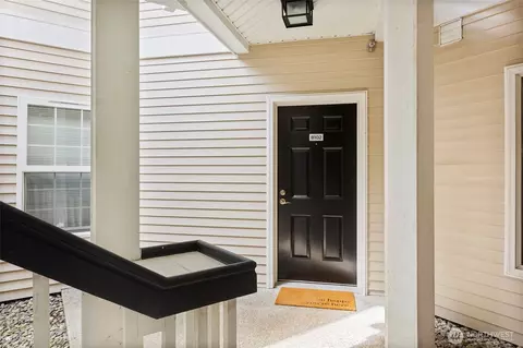 Entry Way - 12109 NE 171st Pl #B102, Bothell, WA 98011 photo 1 of 2