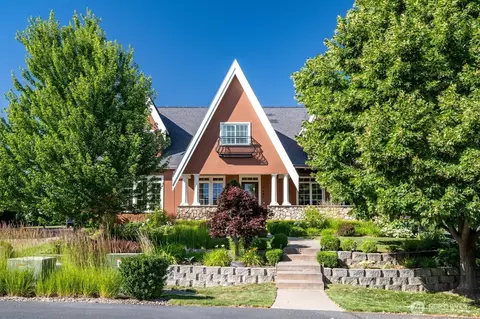 1047 SE Crestlane Dr, College Place, WA 99324