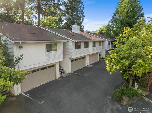 9916 NE 116th St #202, Kirkland, WA 98034