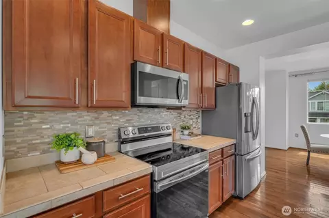 Kitchen - 201 127th St SE #A, Everett, WA 98208 photo 4 of 5