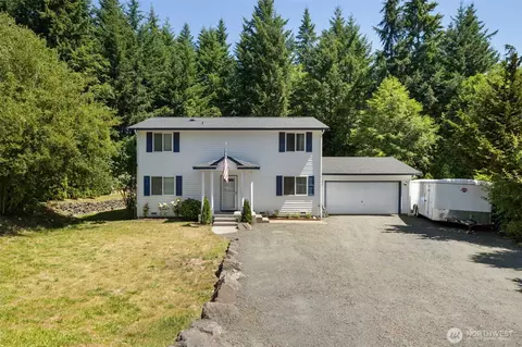 21 NE Admiral Dr, Belfair, WA 98528