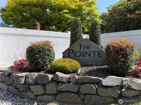 Exterior - 2009 Mill Pointe Dr SE, Bothell, WA 98012 photo 2 of 6