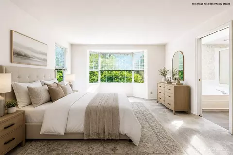 Bedroom - 2009 Mill Pointe Dr SE, Bothell, WA 98012 photo 1 of 4