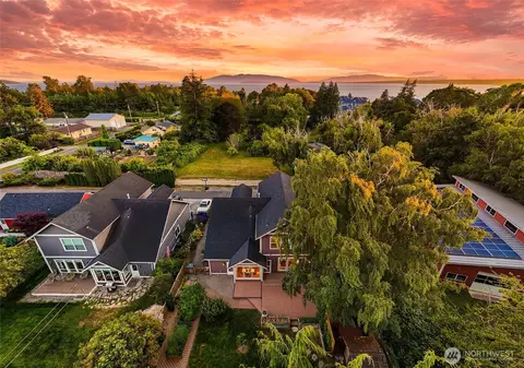 3217 Locust Ave, Bellingham, WA 98225