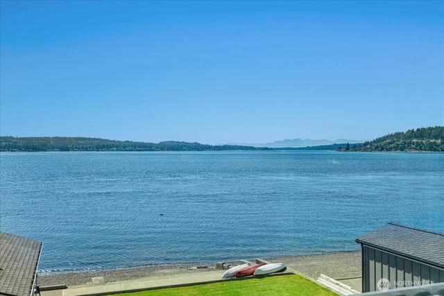 1920 Day Island Blvd W, University Place, WA 98466