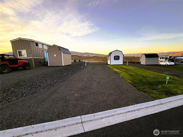 1769 Naches Wenas Rd #58, Selah, WA 98942
