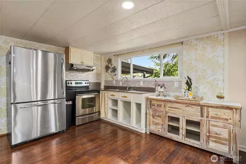 Kitchen - 1921 208th St E #9, Spanaway, WA 98387 photo 1 of 1