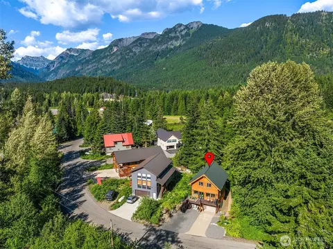 190 Rampart Dr, Snoqualmie Pass, WA 98068