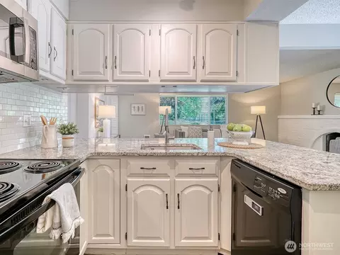 Kitchen - 411 213th Pl SW #12A, Bothell, WA 98021 photo 1 of 1