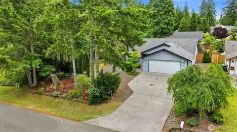 141 E Village View Dr, Allyn, WA 98524
