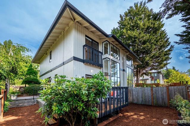 10 18th Ave #10B, Kirkland, WA 98033