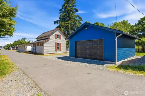 Exterior - 2312 Baker Ave, Everett, WA 98201 photo 6 of 14