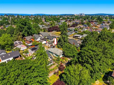 View/Area - 2312 Baker Ave, Everett, WA 98201 photo 5 of 6