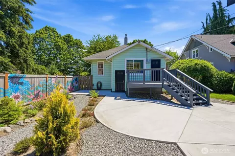 Exterior - 2312 Baker Ave, Everett, WA 98201 photo 4 of 14