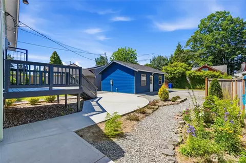 Exterior - 2312 Baker Ave, Everett, WA 98201 photo 8 of 14