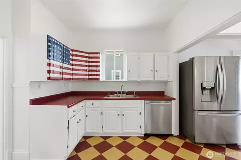Kitchen - 2312 Baker Ave, Everett, WA 98201 photo 1 of 3