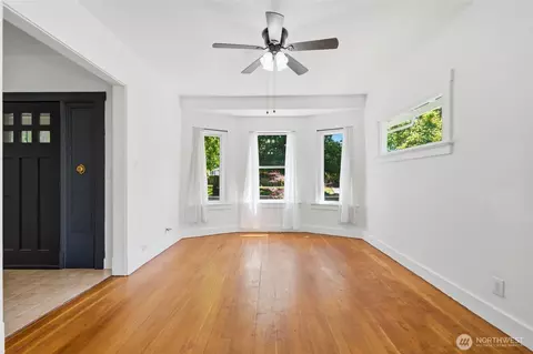 Living - 2312 Baker Ave, Everett, WA 98201 photo 1 of 4