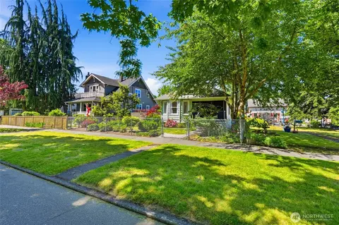 Exterior - 2312 Baker Ave, Everett, WA 98201 photo 2 of 14