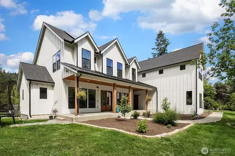 24926 SE 162 St, Issaquah, WA 98027