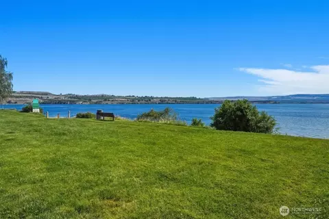 View/Area - 607 S 1st St, Brewster, WA 98812 photo 7 of 10