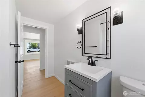 Bath - 607 S 1st St, Brewster, WA 98812 photo 1 of 2