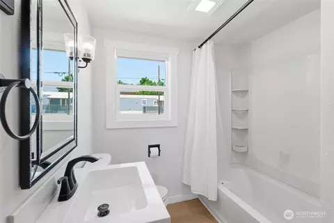 Bath - 607 S 1st St, Brewster, WA 98812 photo 2 of 2
