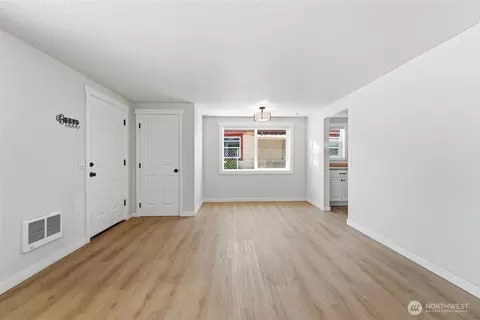 Living - 607 S 1st St, Brewster, WA 98812 photo 8 of 8